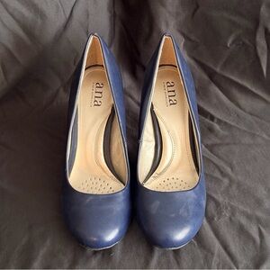 a.n.a Navy Round-Toe Women's Pumps